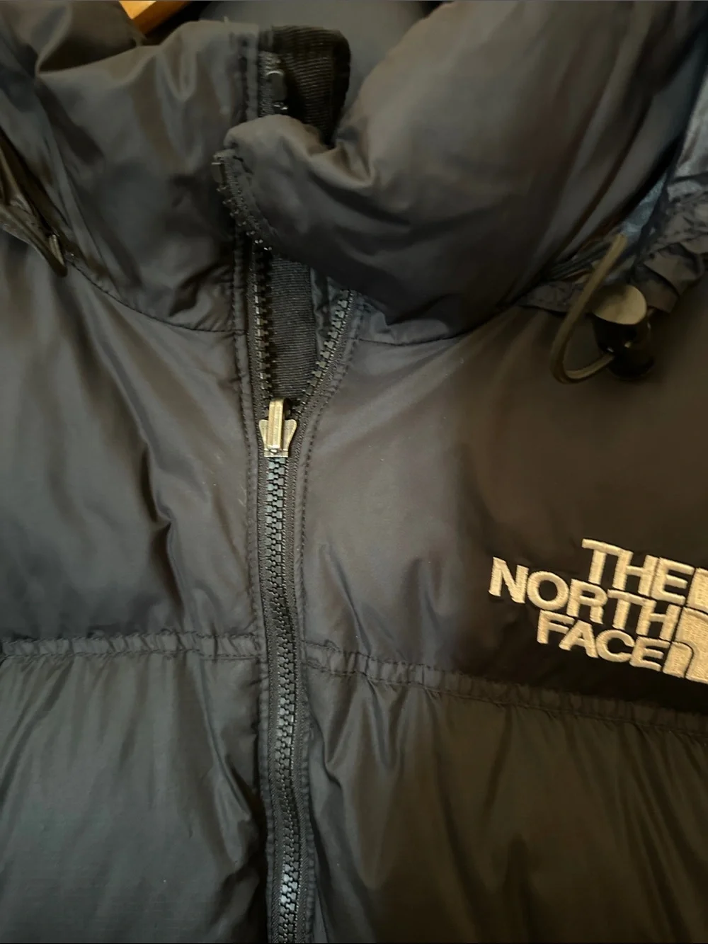 The North Face Bomber Black Down Puffer Jacket with Hood 700 fill - Picture 3 of 10